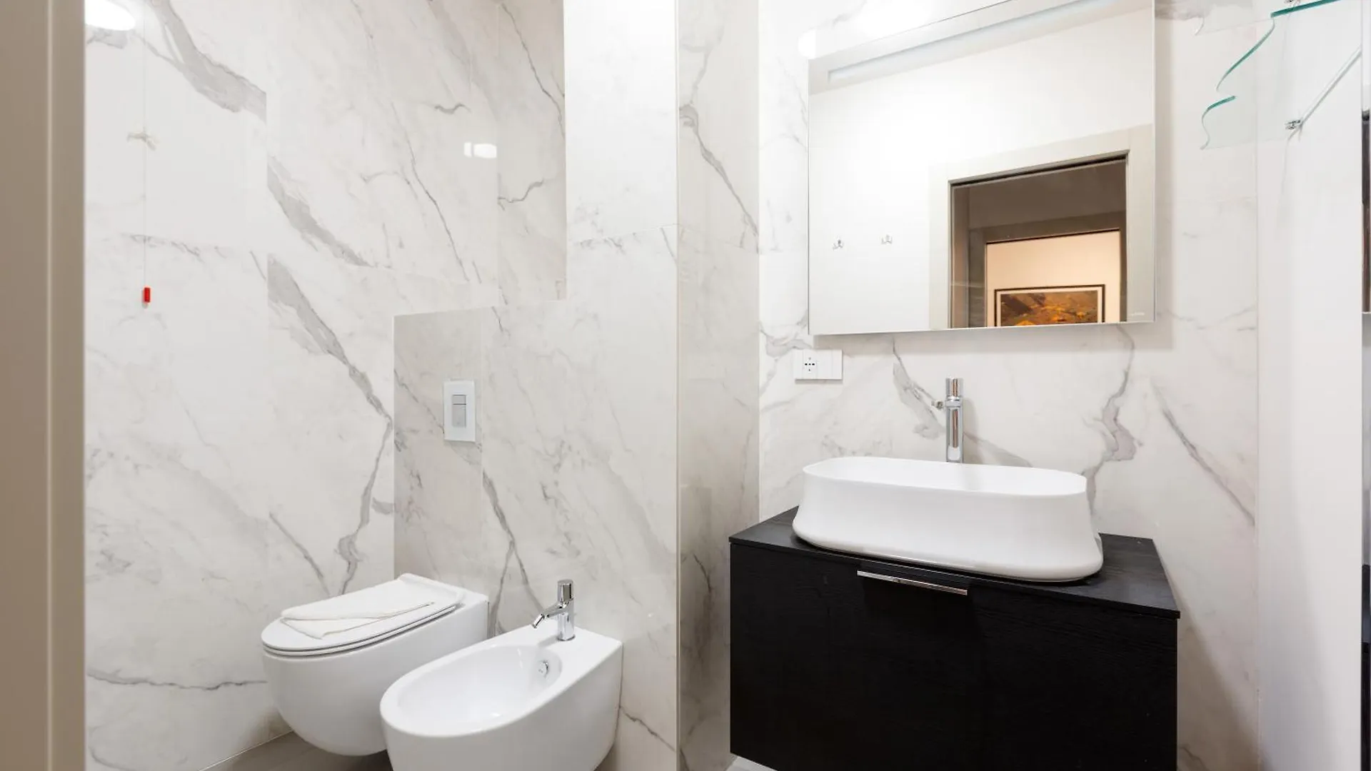 Guesthost - Cordusio Enchanting Apartment Μιλάνο